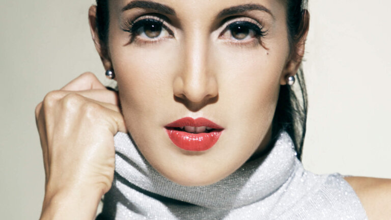 Mayré Martínez Dame 3 Retrato por Rubén Darío